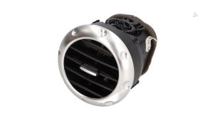 Gebruikte Luchtrooster Dashboard Audi TT (8N3) 1.8 T 20V Quattro Prijs € 19,00 Margeregeling aangeboden door Automaterialen Ronald Morien B.V.