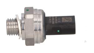 Nieuwe Oliedruk sensor Volkswagen Golf VII (AUA) 1.5 TSI Evo BlueMotion 16V Prijs € 48,99 Inclusief btw aangeboden door Automaterialen Ronald Morien B.V.