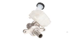 Gebruikte Hoofdremcilinder Renault Clio V (RJAB) 1.0 TCe 100 12V Bi-Fuel Prijs € 65,00 Inclusief btw aangeboden door Automaterialen Ronald Morien B.V.