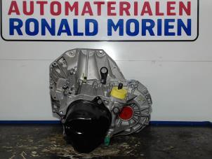Gereviseerde Versnellingsbak Renault Kangoo Prijs € 1.391,50 Inclusief btw aangeboden door Automaterialen Ronald Morien B.V.