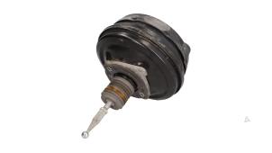 Gebruikte Rembooster Volkswagen Phaeton (3D) 6.0 W12 48V 4Motion Prijs € 49,00 Margeregeling aangeboden door Automaterialen Ronald Morien B.V.