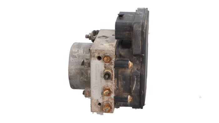 Gebruikte ABS Pomp Peugeot 108 1.0 12V Prijs € 20,00 Margeregeling aangeboden door Automaterialen Ronald Morien B.V.