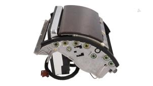 Gebruikte Display Interieur Audi A8 (D3) 3.7 V8 40V Quattro Prijs € 79,00 Margeregeling aangeboden door Automaterialen Ronald Morien B.V.