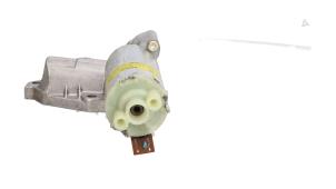 Gebruikte Stoelmotor Volkswagen Phaeton (3D) 6.0 W12 48V 4Motion Prijs € 25,00 Margeregeling aangeboden door Automaterialen Ronald Morien B.V.