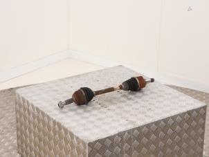 Gebruikte Cardanas links-voor (VWA) Ford B-Max (JK8) 1.0 EcoBoost 12V 100 Prijs € 20,00 Margeregeling aangeboden door Automaterialen Ronald Morien B.V.