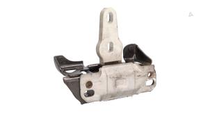 Gebruikte Motorrubber Ford B-Max (JK8) 1.0 EcoBoost 12V 100 Prijs € 25,00 Margeregeling aangeboden door Automaterialen Ronald Morien B.V.