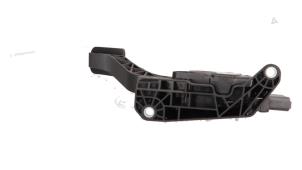 Gebruikte Gaspedaal Ford B-Max (JK8) 1.0 EcoBoost 12V 100 Prijs € 19,00 Margeregeling aangeboden door Automaterialen Ronald Morien B.V.