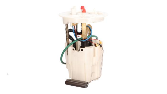 Gebruikte Tank element Pomp Volvo V60 I (FW/GW) 2.4 D6 20V AWD Twin Engine Plug-in Hybrid Prijs € 50,00 Margeregeling aangeboden door Automaterialen Ronald Morien B.V.