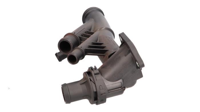 Thermostaathuis van een Volkswagen Transporter T6 2.0 TDI 150 4Motion 2022