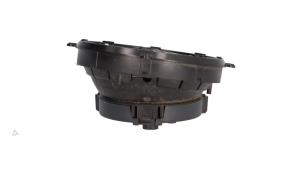 Gebruikte Spiegel motor links Volkswagen T-Roc I 1.5 TSI Evo BMT 16V Prijs € 35,00 Margeregeling aangeboden door Automaterialen Ronald Morien B.V.