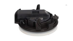 Gebruikte Sensor Airbag Volkswagen T-Roc 1.5 TSI Evo BMT 16V Prijs € 19,00 Margeregeling aangeboden door Automaterialen Ronald Morien B.V.