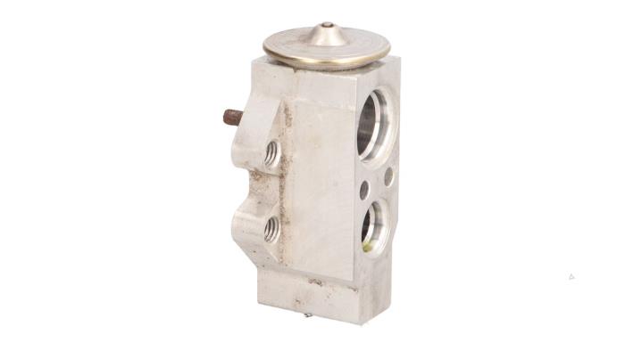 Gebruikte Expansieklep airco Seat Ibiza IV (6J5) 1.2 TSI Prijs € 25,00 Margeregeling aangeboden door Automaterialen Ronald Morien B.V.