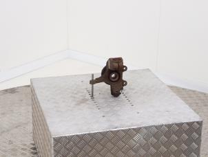 Gebruikte Fusee links-voor Ford Focus 2 Wagon 1.6 TDCi 16V 110 Prijs € 19,00 Margeregeling aangeboden door Automaterialen Ronald Morien B.V.