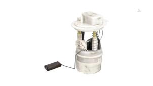 Gebruikte Tank element Pomp Renault Megane IV Estate (RFBK) 1.3 TCE 160 16V Prijs € 85,00 Margeregeling aangeboden door Automaterialen Ronald Morien B.V.