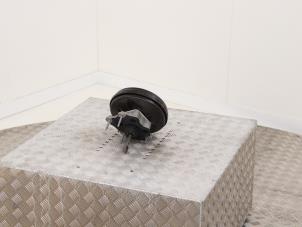 Gebruikte Rembol Renault Clio IV (5R) 0.9 Energy TCE 90 12V Prijs € 35,00 Margeregeling aangeboden door Automaterialen Ronald Morien B.V.