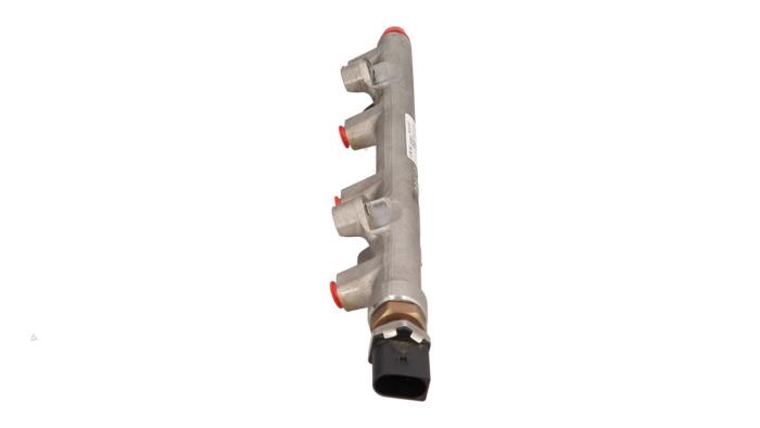 Gebruikte Brandstofverdeler Volkswagen Golf VIII (CD1) 1.5 eTSI 16V Prijs € 45,00 Margeregeling aangeboden door Automaterialen Ronald Morien B.V.