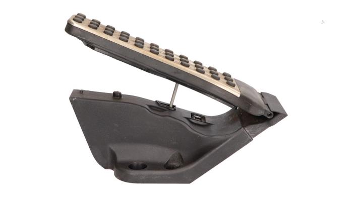 Gaspedaal van een Mercedes-AMG S AMG (C217) 5.5 S-63 AMG V8 32V Biturbo 4-Matic 2016