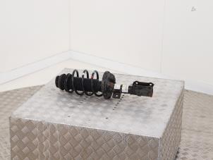 Gebruikte Schokdemperpoot rechts-voor Kia Rio IV (YB) 1.2 CVVT 16V Prijs € 95,00 Margeregeling aangeboden door Automaterialen Ronald Morien B.V.