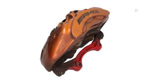 Gebruikte Remklauw (Tang) rechts-voor Mercedes S AMG (C217) 5.5 S-63 AMG V8 32V Biturbo 4-Matic Prijs € 295,00 Margeregeling aangeboden door Automaterialen Ronald Morien B.V.