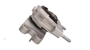 Gebruikte Motorrubber Peugeot 208 II (UB/UH/UP) e-208 50 kWh Prijs € 89,00 Inclusief btw aangeboden door Automaterialen Ronald Morien B.V.