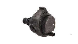 Gebruikte Extra waterpomp Peugeot 208 II (UB/UH/UP) e-208 50 kWh Prijs € 48,40 Inclusief btw aangeboden door Automaterialen Ronald Morien B.V.