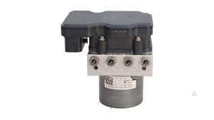 Gebruikte ABS Pomp Mercedes B (W247) 2.0 B-200d Prijs € 145,00 Margeregeling aangeboden door Automaterialen Ronald Morien B.V.