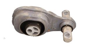 Gebruikte Motorrubber Mercedes B (W247) 2.0 B-200d Prijs € 35,00 Margeregeling aangeboden door Automaterialen Ronald Morien B.V.