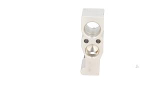 Gebruikte Airco deel (div) Opel Corsa F (UB/UH/UP) Electric, Corsa-e 50kWh Prijs € 25,00 Inclusief btw aangeboden door Automaterialen Ronald Morien B.V.