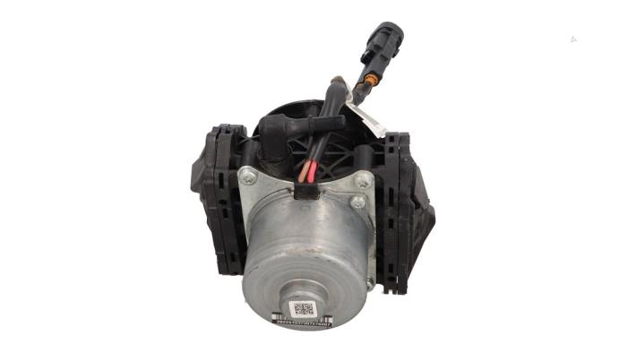 Gebruikte Vacuumpomp Rembekrachtiging Opel Corsa F (UB/UH/UP) Electric, Corsa-e 50kWh Prijs € 90,75 Inclusief btw aangeboden door Automaterialen Ronald Morien B.V.