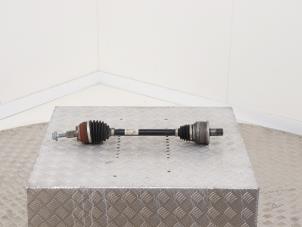 Gebruikte Aandrijfas rechts-achter Cupra Formentor 2.5 VZ5 16V 4Drive Prijs € 245,00 Margeregeling aangeboden door Automaterialen Ronald Morien B.V.