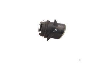 Gebruikte Mistlamp links-voor Seat Altea (5P1) 1.9 TDI Prijs € 15,00 Margeregeling aangeboden door Automaterialen Ronald Morien B.V.