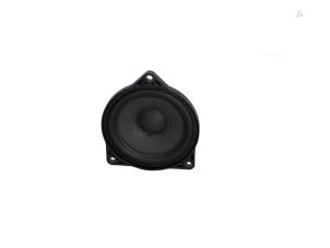 Gebruikte Luidspreker Tesla Model 3 Long Range, Performance AWD Prijs € 34,99 Inclusief btw aangeboden door Automaterialen Ronald Morien B.V.