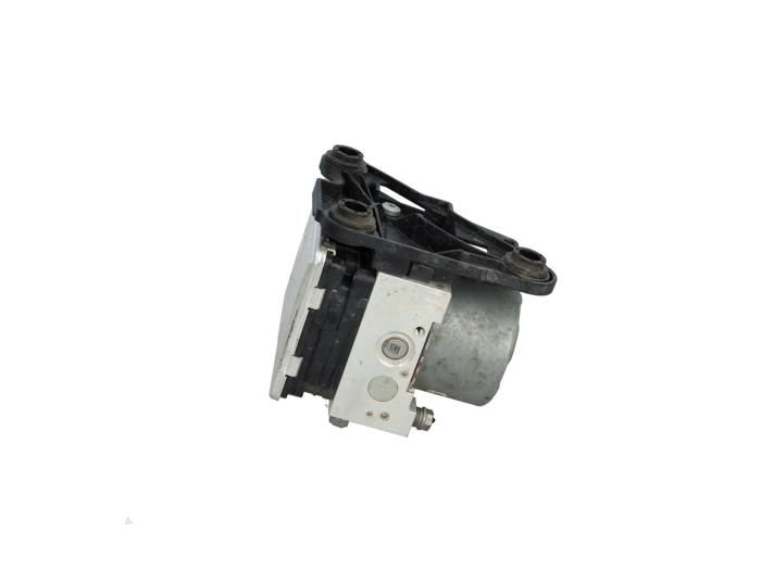 Gebruikte ABS Pomp Audi Q2 (GAB/GAG) 1.5 35 TFSI 16V Prijs € 225,00 Margeregeling aangeboden door Automaterialen Ronald Morien B.V.