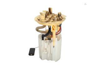 Gebruikte Tank element Pomp Mercedes Sprinter 3,5t (907.6/910.6) 314 CDI 2.1 D RWD Prijs € 125,00 Margeregeling aangeboden door Automaterialen Ronald Morien B.V.