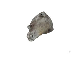 Gebruikte Motorsteun Mercedes Sprinter 3,5t (907.6/910.6) 314 CDI 2.1 D RWD Prijs € 35,00 Margeregeling aangeboden door Automaterialen Ronald Morien B.V.