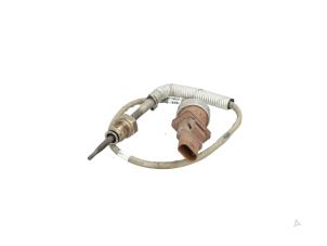 Gebruikte Uitlaat temperatuursensor Volkswagen Golf VII (AUA) 2.0 R 4Motion 16V Prijs € 45,00 Margeregeling aangeboden door Automaterialen Ronald Morien B.V.