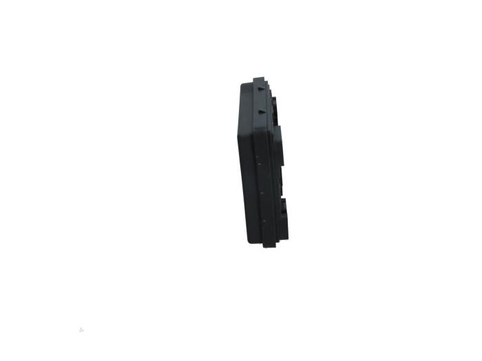 Gebruikte Bodycontrol Module Renault Megane IV (RFBB) 1.3 TCe 140 16V Prijs € 149,00 Margeregeling aangeboden door Automaterialen Ronald Morien B.V.