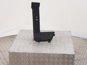 Gebruikte B-stijl rechts Volkswagen Corrado 1.8 G60 Prijs € 25,00 Margeregeling aangeboden door Automaterialen Ronald Morien B.V.