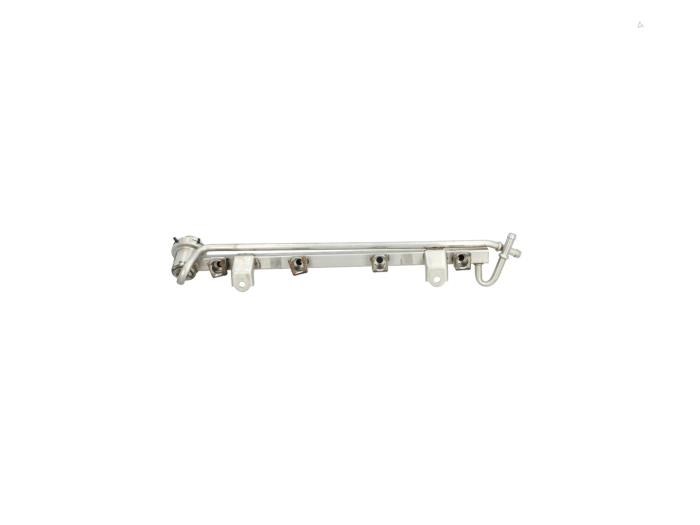 Gebruikte Injector brug Audi A3 (8L1) 1.8 T 20V Prijs € 35,00 Margeregeling aangeboden door Automaterialen Ronald Morien B.V.