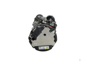 Gebruikte Dynamo Kia Stonic (YB) 1.0i T-GDi 12V Eco-Dynamics+ Prijs € 594,99 Inclusief btw aangeboden door Automaterialen Ronald Morien B.V.