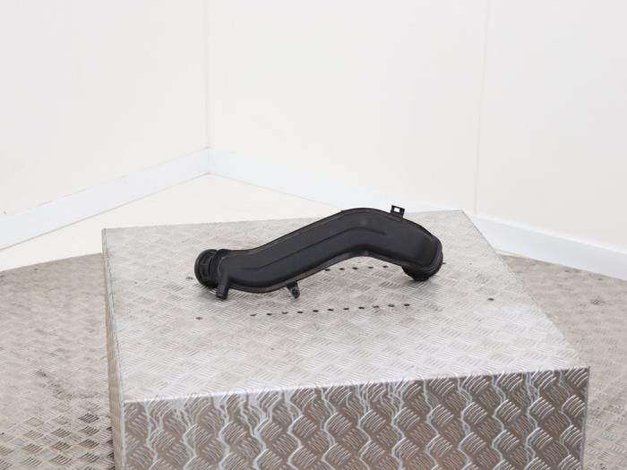Gebruikte Intercooler Buis Volkswagen Golf VIII (CD1) 1.5 TSI 16V Prijs € 25,00 Margeregeling aangeboden door Automaterialen Ronald Morien B.V.