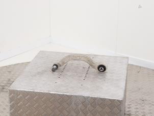 Gebruikte Draagarm rechts-voor Tesla Model 3 Long Range 72kWh Prijs € 75,00 Inclusief btw aangeboden door Automaterialen Ronald Morien B.V.