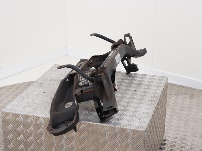 Subframe van een Ford Focus 3 1.0 Ti-VCT EcoBoost 12V 100 2016