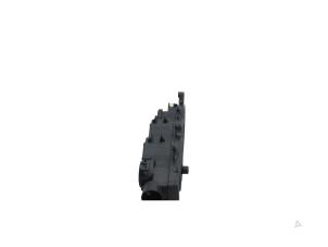 Gebruikte Kleppendeksel Ford Fiesta 6 (JA8) 1.6 TDCi 16V 90 Prijs € 25,00 Margeregeling aangeboden door Automaterialen Ronald Morien B.V.