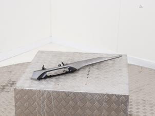 Gebruikte Dashboard sierlijst Ford Kuga III (DFK) 2.5 PHEV 16V Prijs € 95,00 Margeregeling aangeboden door Automaterialen Ronald Morien B.V.