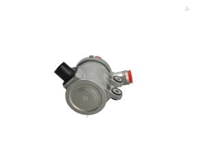 Gebruikte Waterpomp Ford Kuga III (DFK) 2.5 PHEV 16V Prijs € 195,00 Margeregeling aangeboden door Automaterialen Ronald Morien B.V.