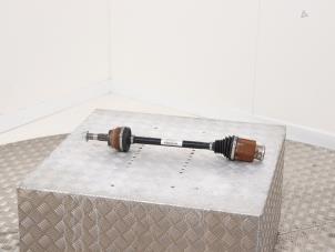 Gebruikte Aandrijfas rechts-achter MG MG4 Electric Standard 51 kWh Prijs € 195,00 Margeregeling aangeboden door Automaterialen Ronald Morien B.V.