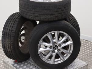 Gebruikte Velgen set + banden Mazda 3 (BM/BN) 2.0 SkyActiv-G 120 16V Prijs € 225,00 Margeregeling aangeboden door Automaterialen Ronald Morien B.V.