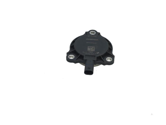 Gebruikte Nokkenas Sensor Mercedes C (W205) C-300 2.0 Turbo 16V Prijs € 25,00 Margeregeling aangeboden door Automaterialen Ronald Morien B.V.