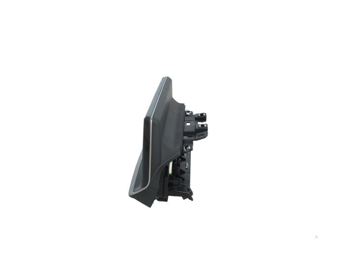 Gebruikte Display Interieur Peugeot 2008 (UD/UK/UR/US/UX) 1.2 VTi 12V PureTech 130 Prijs € 248,99 Inclusief btw aangeboden door Automaterialen Ronald Morien B.V.